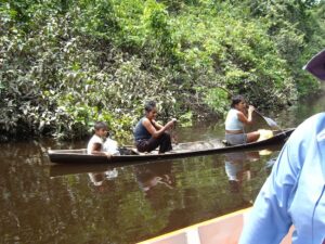 sellers on canoe