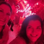 Selifies during Scarlet Night