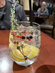 cocktail in La Fonda hotel